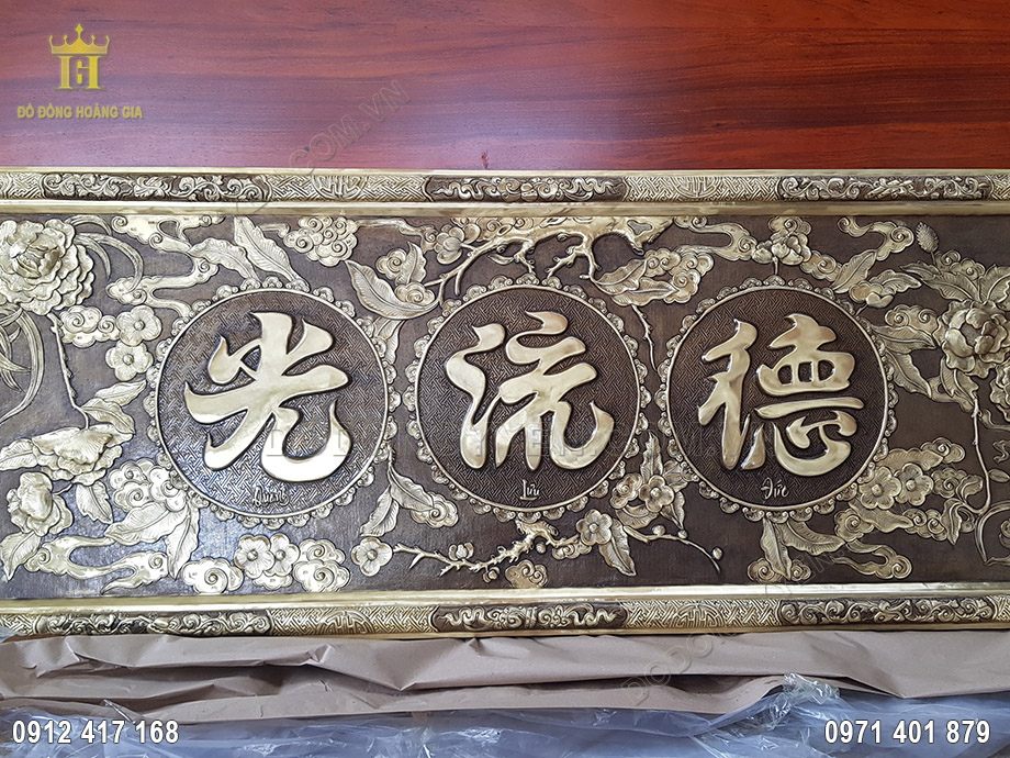 ho&agrave;nh phi c&acirc;u đối bằng đồng hoa đ&agrave;o ph&ugrave; dung